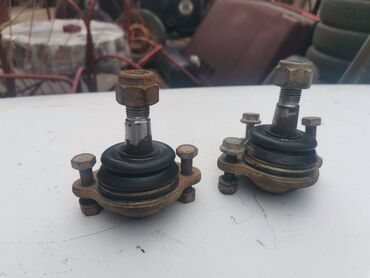 Auto delovi: Donje kugle trapa Lada 21214i Niva 2012 godiste. Polovno. ocuvano — 7