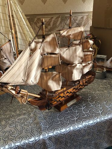 Gəmi modelləri: Original gəmi suvenir kolleksiyası. Hamısı əl işidir. Fərqli ölçüdə -da lalafo.az — 8 Gəmi modelləri: Original gəmi suvenir kolleksiyası. Hamısı əl işidir. Fərqli ölçüdə — 8