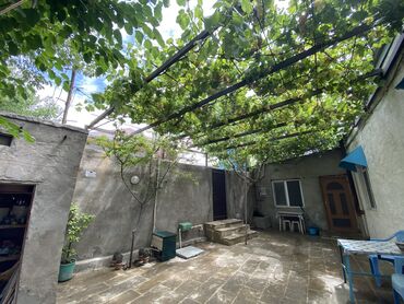 1 otaq ev satlir bayil: Поселок Бинагади 4 комнаты, 84 м², Нет кредита, Средний ремонт