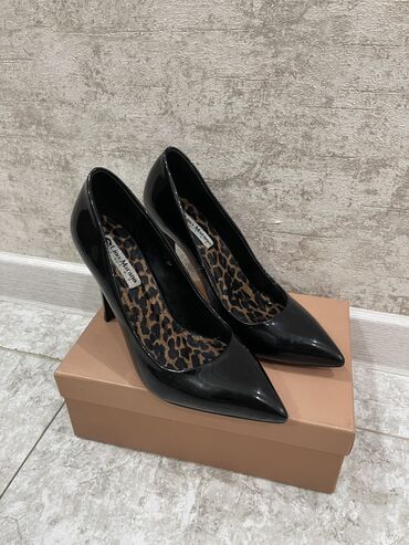 вечерние женские туфли: Туфли Lino Marano, 37, цвет - Черный