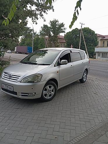 byd e2 2024: Toyota Ipsum: 2001 г., 2.4 л, Автомат, Бензин, Минивэн — 4