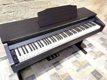 Musiqi alətləri - Azərbaycan: Roland RP30 elektro piano.Yapon mütəxəsisslərinin ərsəyə gətirmiş