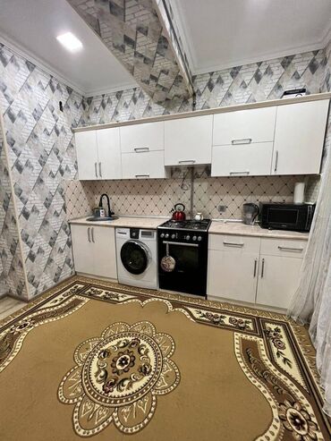 Uzunmüddətli kirayə mənzillər: İnşaatçılar metrosunun çıxışında, 14 mərtəbəli binanın 10-cu — 15