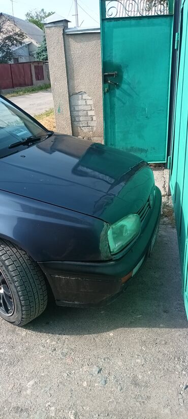 тойота раум 1997: Volkswagen Golf Variant, универсал темно-синего цвета. Оснащен люком