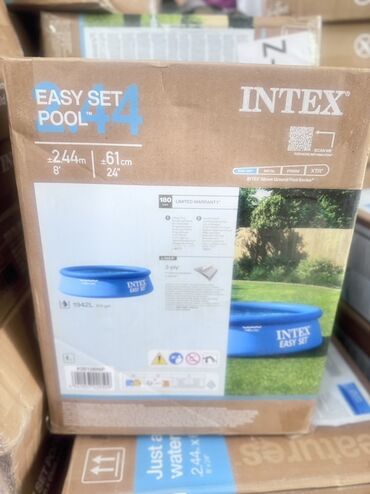 маленький бассейн для детей: Надувной бассейн Intex Easy Set Pool, идеально подходящий для