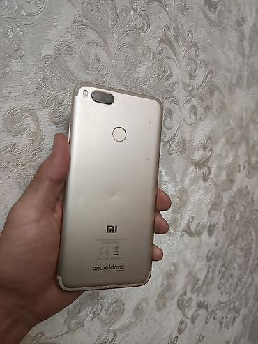 mi a4: Продаю Xiaomi A1 3/32gb с трещиной но работает идеально цена 1500 сом — 3