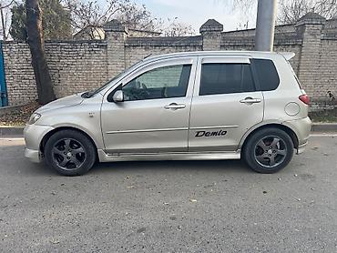 Mazda Demio: 2003 г., 1.3 л, Автомат, Бензин, Хэтчбэк