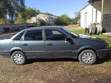 Volkswagen: Volkswagen Passat: 1989 г., Кол менен иштөөчү, Седан — 1
