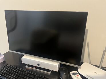 компьютерный монитор: HP M27fq 27 düymlük diaqonal QHD monitor yüksək keyfiyyətli vizualları