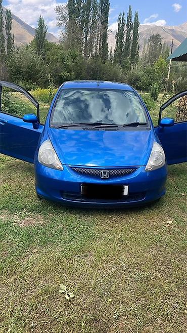 Honda Fit: 2002 г., 1.3 л, Вариатор, Бензин, Хэтчбэк