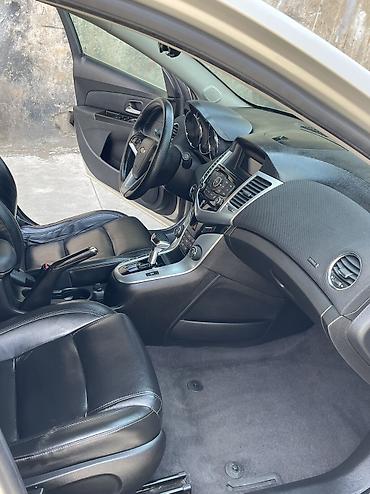 cruz dice: Chevrolet Cruze: 1.4 l | 2012 il 291000 km Sedan — 10