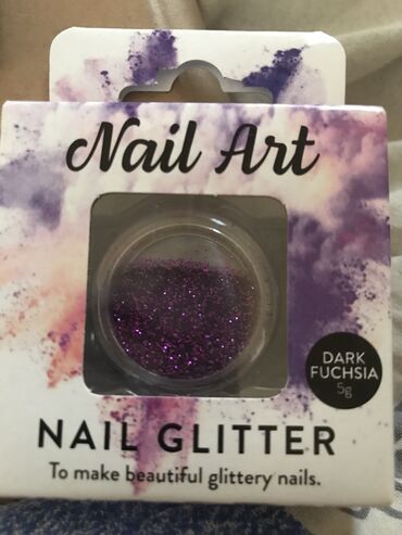 Καλλυντικά: Nail Glitter 2 κλειστά κουτάκια 10 ευρώ τα δυο μαζί ή το ένα στα 3