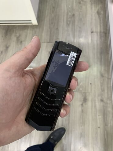 vertu telefonlar: Vertu Signature black ceramic. Telefon yenidir. Hec bir problemi