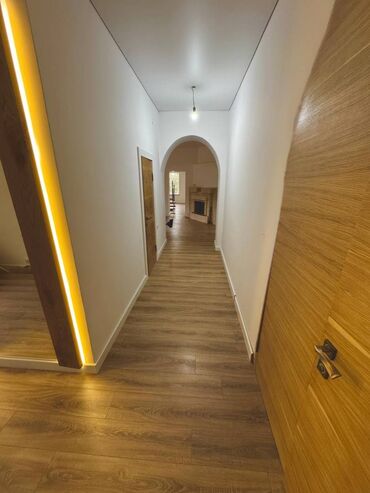 Долгосрочная аренда домов: 220 м², 6 комнат — 16