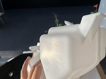 Ehtiyat hissələri: Avtomobil üçün şüşəyuyan maye qabı (washer tank) təqdim olunur — 1