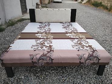 taxt basliqlari: Yeni, İkinəfərlik çarpayı — 1