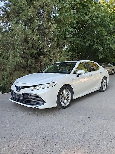 byd e1: Toyota Camry: 2018 г., 2.5 л, Автомат, Гибрид, Седан — 5