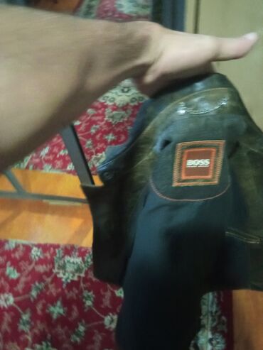 Kurtkalar: Kurtka, Dəri, Payız, Boss — 1