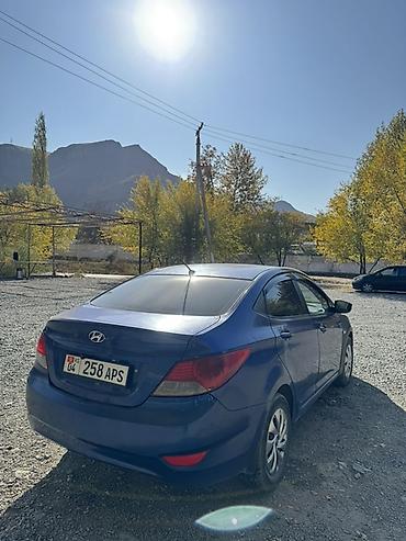 sprinter продаю: Hyundai Solaris: 2011 г., 1.4 л, Механика, Бензин, Седан — 4