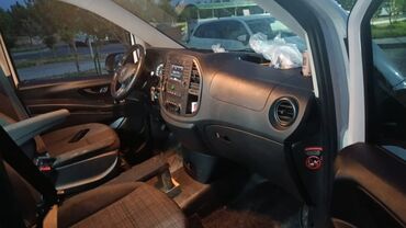 Yük maşınları: Ağ rəngli yük/furqon tipli mikroavtovan Xüsusiyyətlər: - Geniş yan — 30