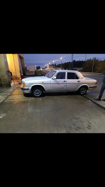 QAZ: QAZ 3110: 2.4 l | 2003 il 182000 km Sedan — 1