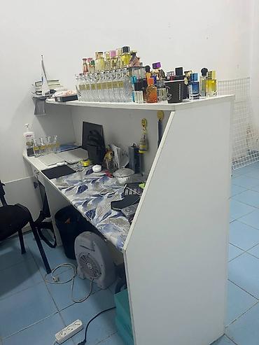 gozellik salonu mebel: Kompüter servisi mağazamız bağladığımız üçün, usta mebeli və vitrin — 8