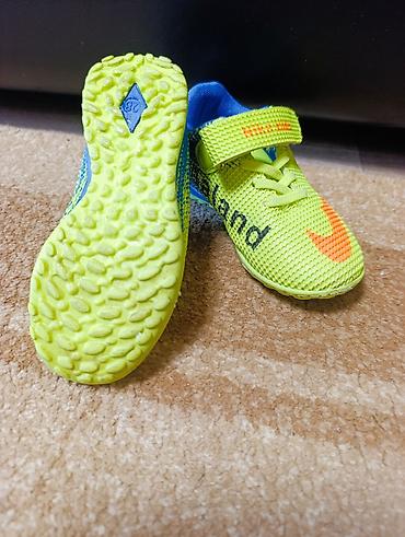 nike react: Детские кроссовки/бутсы для зала или искусственного покрытия. - — 5