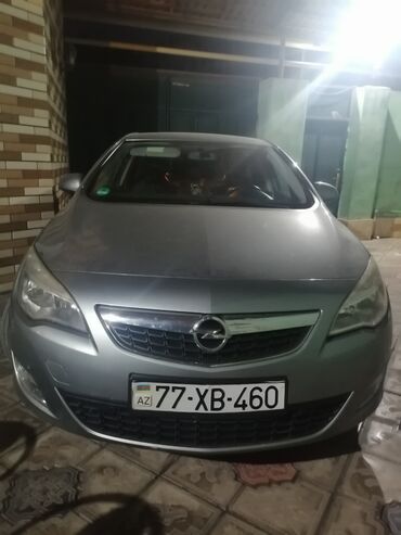 Opel: Opel Astra: 1.4 l | 2011 il 15000 km Hetçbek