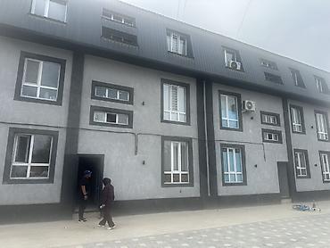 Батирлер: Современная квартира в малоэтажном доме с аккуратной светлой отделкой — 1