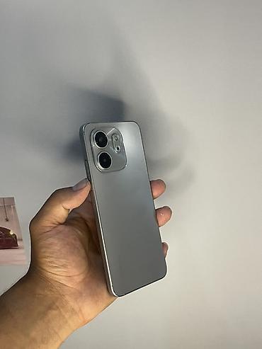 i store: Infinix Smart 9 HD, Б/у, 128 ГБ, цвет - Бежевый, 2 SIM — 3