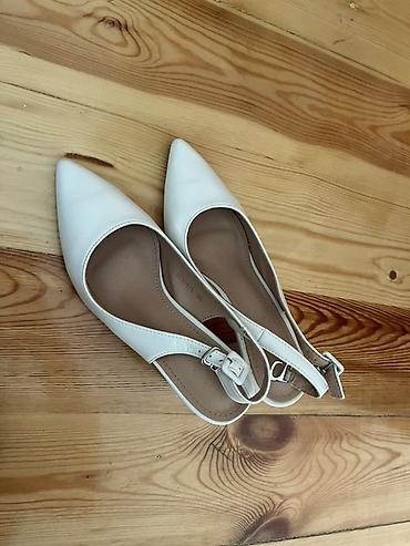 Qadın ayaqqabıları: Ağ rəngli qadın ayaqqabısı – slingback model -1 dəfə istifadə — 2