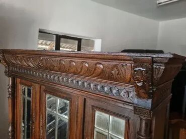 Stilske vitrine: Odlicna viseca viteina Visina 86 cm Sirina 128 cm Dubina 40 cm na lalafo.rs — 3 Stilske vitrine: Odlicna viseca viteina Visina 86 cm Sirina 128 cm Dubina 40 cm — 3