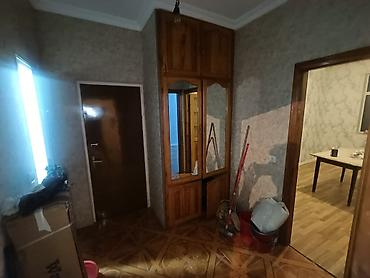 azadliq ev: Bakı, 3 otaqlı, Köhnə tikili, 58 kv. m — 3