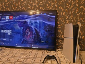 ps5 диски купить: Playstation 5 Slim (1tb) 2 aydır alınıb ümumi olarağ 2 həftə