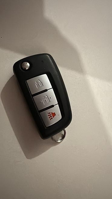 cuce ve xoruz temsil: Nissan avtomobilləri üçün orijinal uzaqdan idarə olunan açar (smart — 3