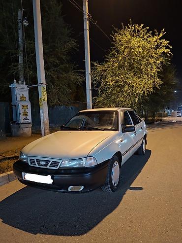 Daewoo Nexia: 2005 г., 1.5 л, Механика, Бензин, Седан