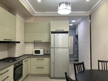 аренда комната на долгий срок: Сдается двухкомнатная квартира на длительный срок в центре города в