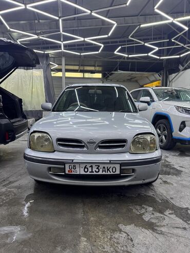 Nissan: Nissan March: 2001 г., 1.3 л, Механика, Бензин, Хэтчбэк