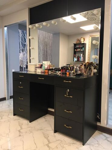 Əla vəziyyətdə salon mebeli 400 azn satılır Real alıcıya endirim olun