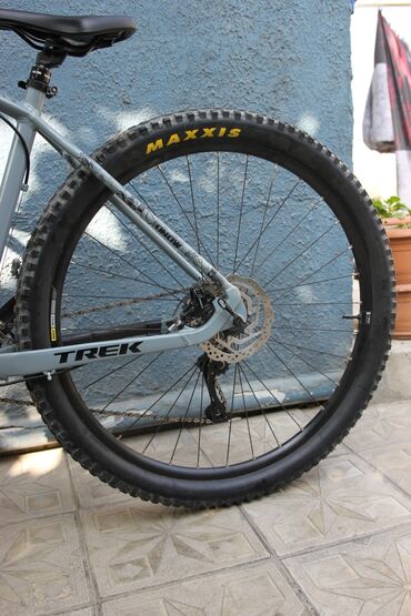 İdman velosipedləri: İşlənmiş Dağ velosipedi Trek, 29", sürətlərin sayı: 20, Ödənişli çatdırılma, Ünvandan götürmə — 6