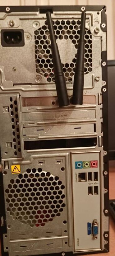 Masaüstü kompüterlər və iş stansiyaları: 4 dəst ofis kompüterləri, Təcili satılır Az istifadə olunublar Hərəsi — 4