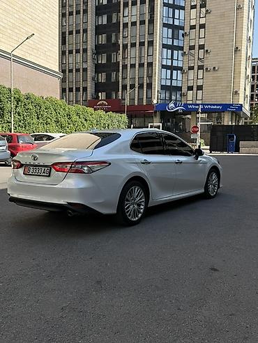 corolla 2004: Toyota Camry: 2019 г., 2.5 л, Автомат, Бензин, Седан — 4