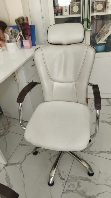 Salon, tibbi kreslolar: İşlənmiş, Saş kəsimi kreslosu