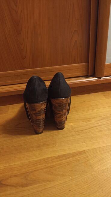 Tuflilər: Tuflilər, Ölçü: 38, rəng - Qara, Yeni — 8