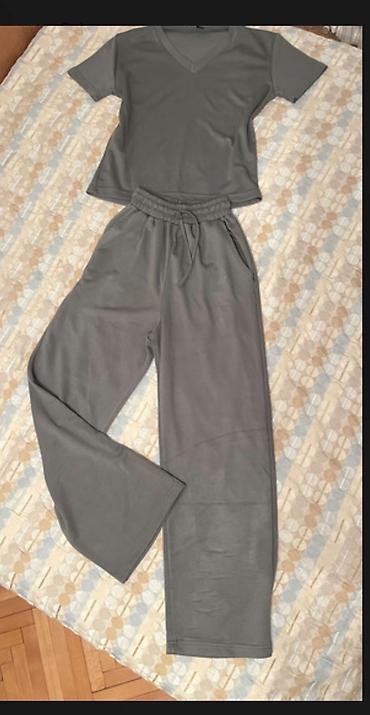 versace helanke: Set – majica i pantalone, maslinasto-sive boje. S/M veličina Novo — 2