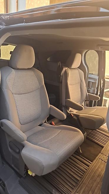 нисан сиена: Toyota Sienna: 2021 г., 2.5 л, Вариатор, Гибрид, Минивэн — 4
