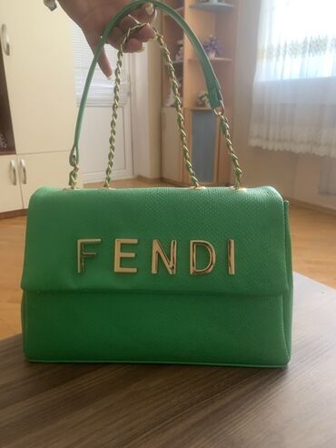 Əl çantası, Fendi