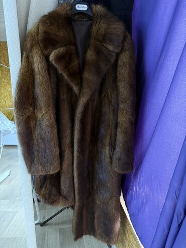 Шубы: Шуба из натурального меха норки, длина миди/ниже колена. Классический — 3