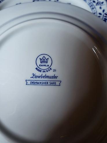 Kuhinjski setovi: Tanjiri Kahla porcelan cvibl mustra 1968 do 1987g.Nemacka. Tanjiri — 8