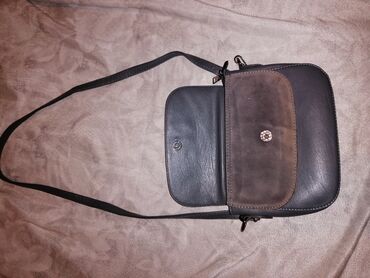 Другие сумки: . Новые. Красивые,классные сумочки. Фиолетовая сумочка, есть — 9